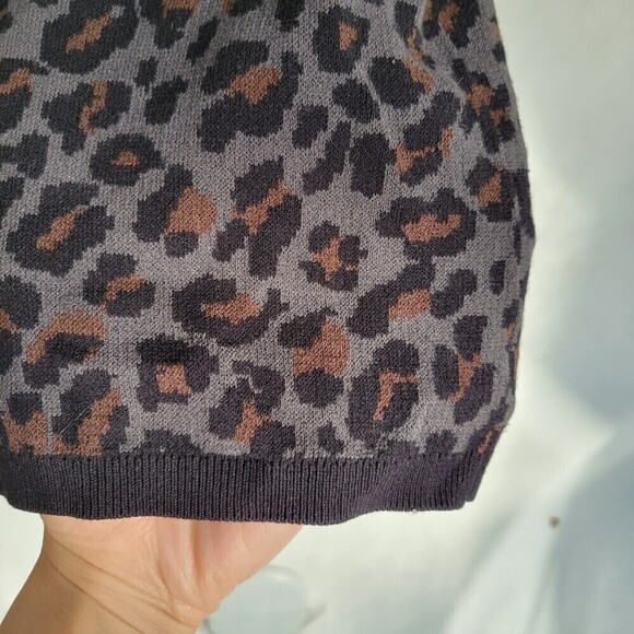 Ann Taylor Animal Print Short Sleeve Knit Sweater Top Gray Brown Size Medium - Picture 5 of 10